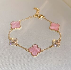 ✨️NEW ARRIVALS✨️Elegant Gold and Pink Floral Bracelet